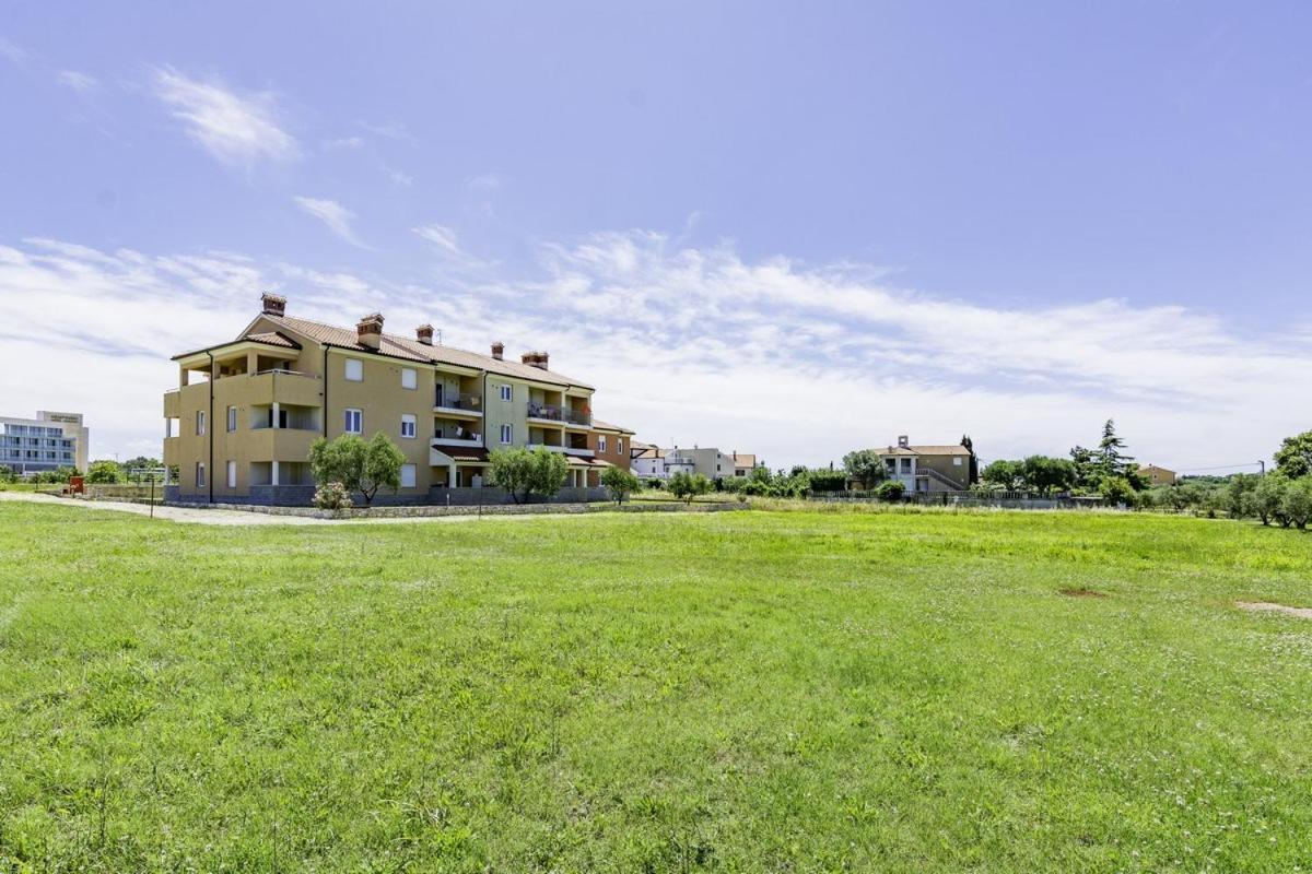 Apartments Monte Rosso Savudrija Exterior photo